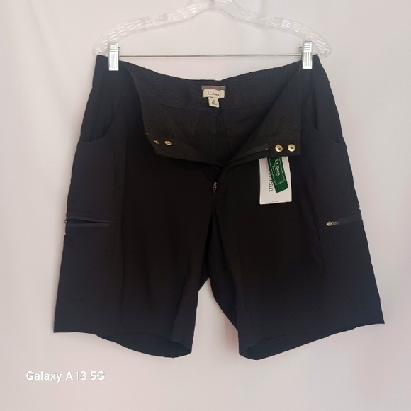 L.L.Bean NWT Women's Classic Black Vista Trekking Bottoms  Short Sz 10 - Picture 3 of 9
